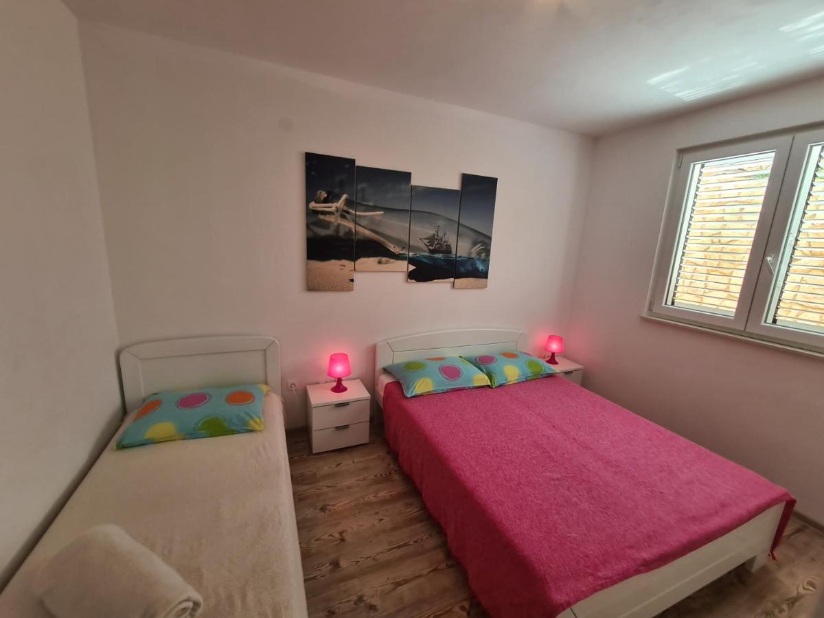 Apartments Barbati Kustići Εξωτερικό φωτογραφία
