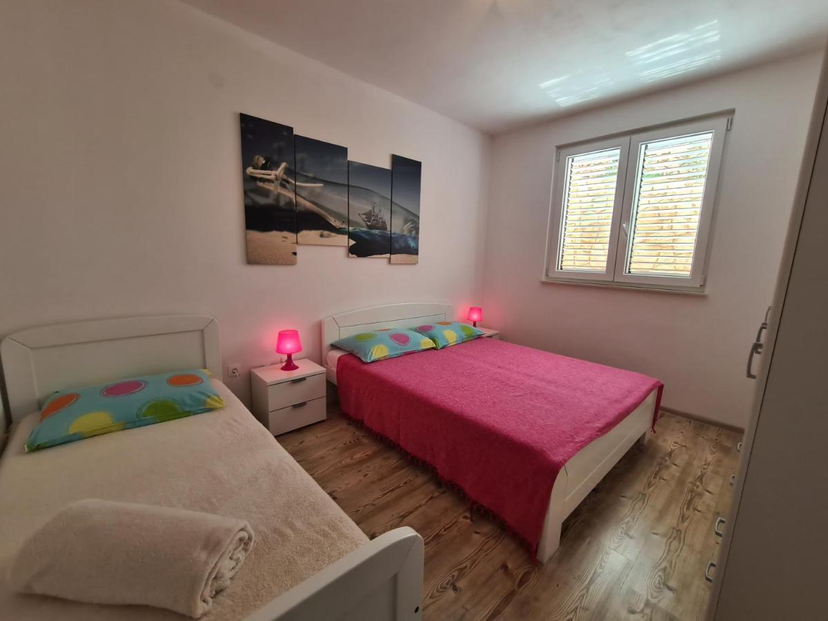 Apartments Barbati Kustići Εξωτερικό φωτογραφία